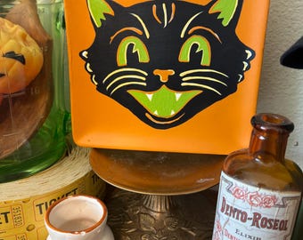 Talerz na Halloween z czarnym kotem w stylu vintage, pomarańczowy tył