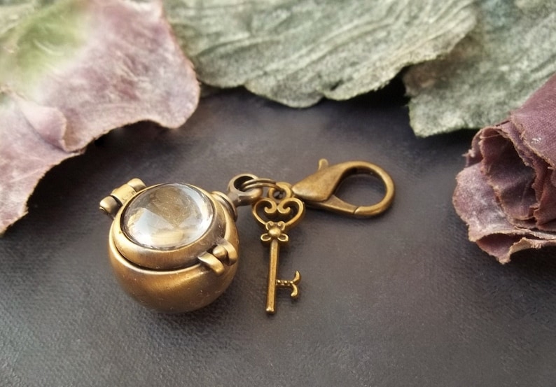 Cremation Jewelry Keepsake Magnifying Pendant Locket Vintage Style Stash Box Keychain Fillable Glass Urn Ashes Key Women Memorial Gift