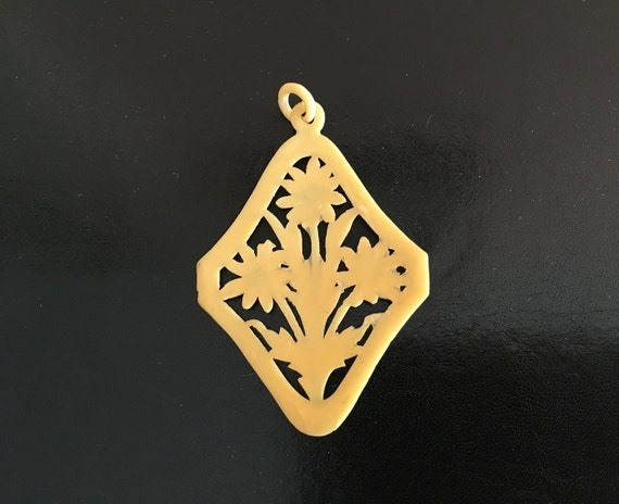 Delicate Floral Celluloid Pendant - image 4