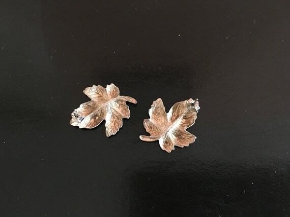 Silver Maple Leaf Earrings - image 2