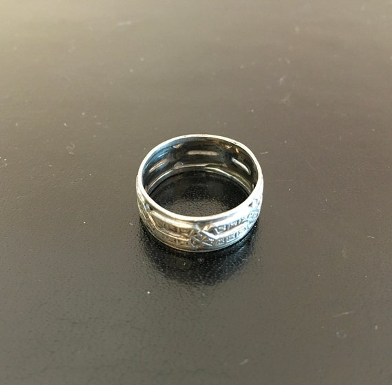 Sterling Silver Ring with Chain Pattern - image 3