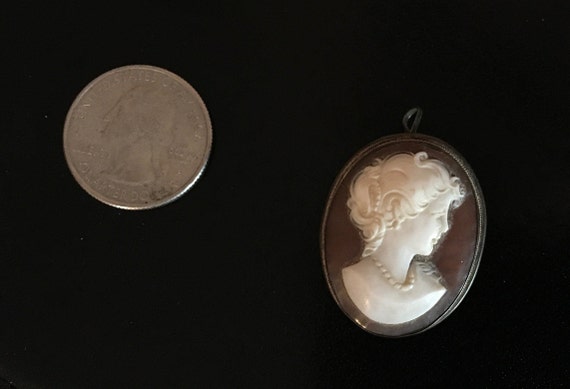 Vintage Cameo Brooch Pendant - image 3