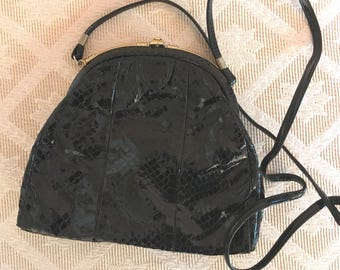 Sac noir imitation peau de serpent