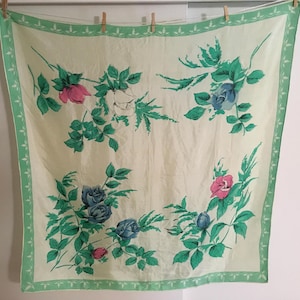 Vintage Mambro Gelber Schal mit Rosen