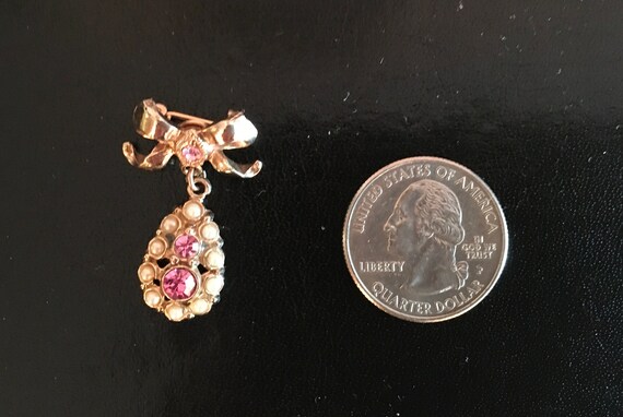 Tiny Faux Pearl Pink Rhinestone Bow Brooch - image 5