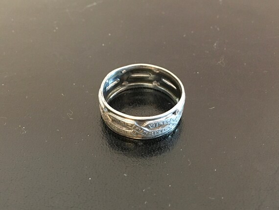 Sterling Silver Ring with Chain Pattern - image 1