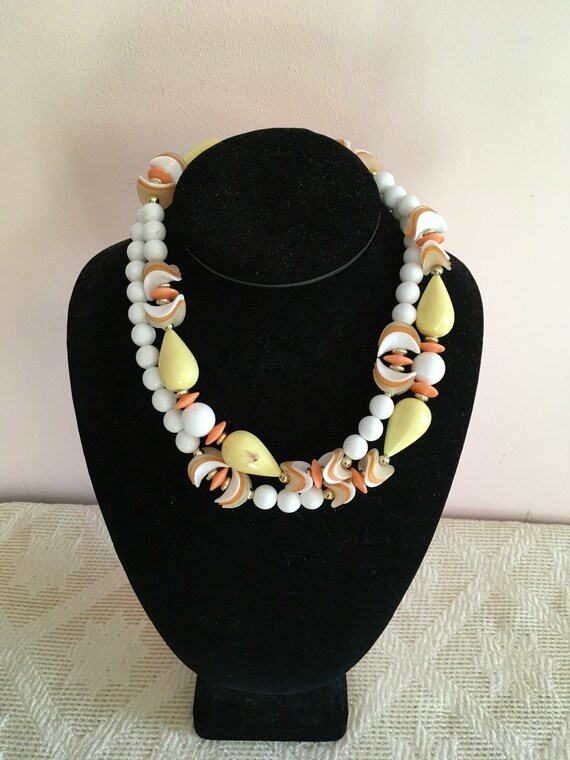 Vintage Pastel Yellow Orange and White Necklace - image 6