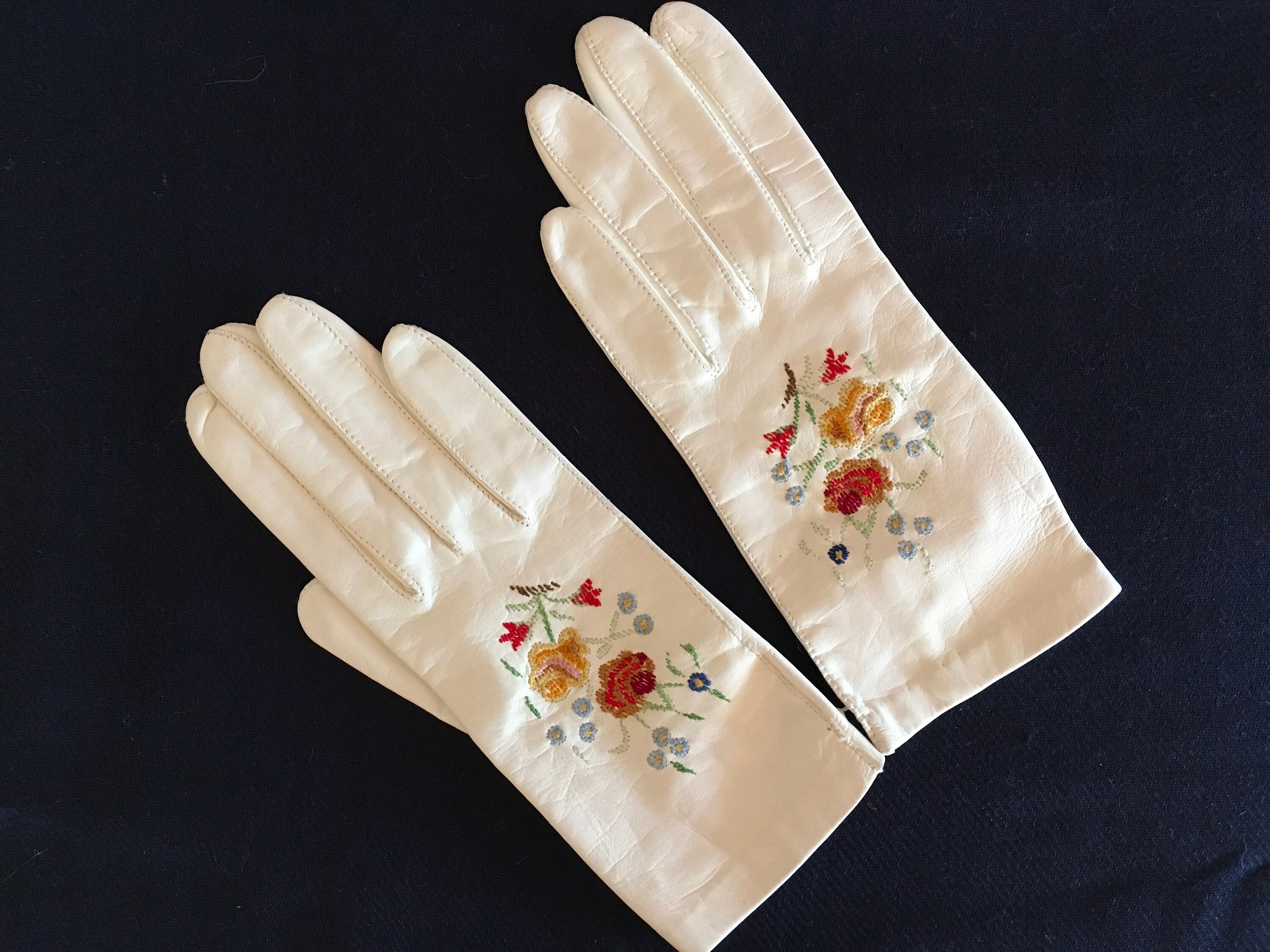 Embroidered leather gloves deals