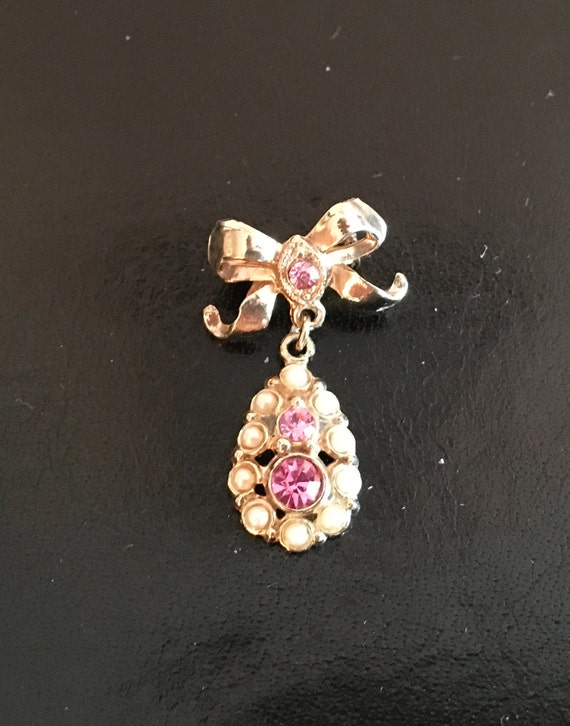 Tiny Faux Pearl Pink Rhinestone Bow Brooch - image 1