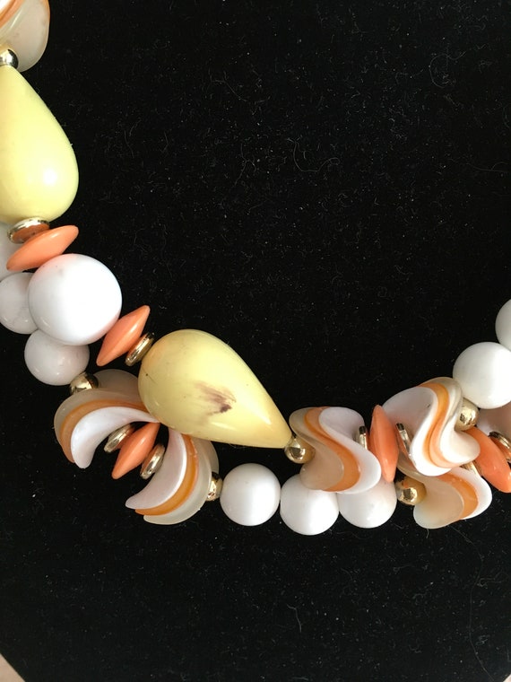 Vintage Pastel Yellow Orange and White Necklace - image 7