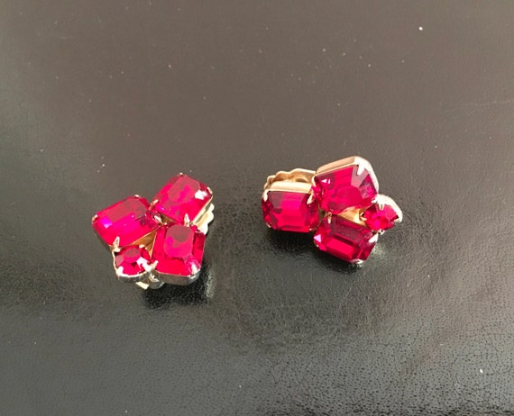 Vintage Weiss Red Rhinestone Earrings - image 2