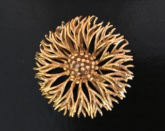 Coro Gold Tone Chrysanthemum Brooch