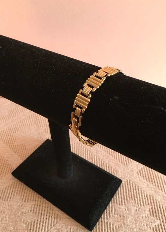 Vintage Monet Gold Link Bracelet