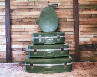 Avocado green Midcentury SET of 4 Luggage pieces, all nest for storage, hat box, train case, small suitcase, large suitcase, cosmetics