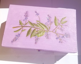 Hand Painted Lavender Keepsake Box – Floral Treasure Jewelry Storage