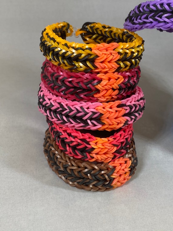 Le bon matériel pour bracelets en élastiques et créations Rainbow Loom