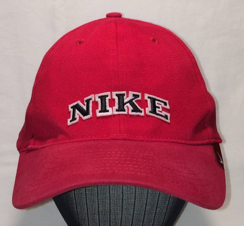 red nike hat