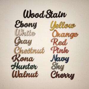 Pu&ograve; includere: Campioni di colore per la tinta per legno in varie tonalit&agrave;, tra cui ebano, bianco, grigio, castagno, koa, cacciatore, noce, giallo, arancione, rosso, rosa, blu navy, cielo e ciliegia.