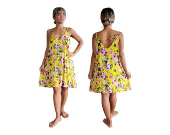 Short Hawaiian Tropical Print Dress with Pockets Free Size Fits Small-Large Beach Resort Wear