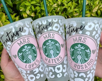 Copo com estampa da futura Sra. Cheetah | Copo starbucks com estampa de chita | Noiva | Sobrenome Copa