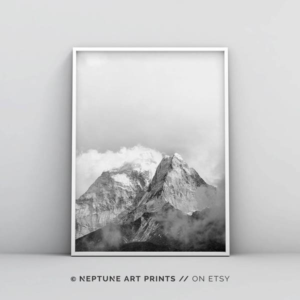 Imprimé minimaliste Mountain Printable, Black and White Mountain Print, Printable Mountain Prints, Misty Landscape Photography, Snow Mountain Art