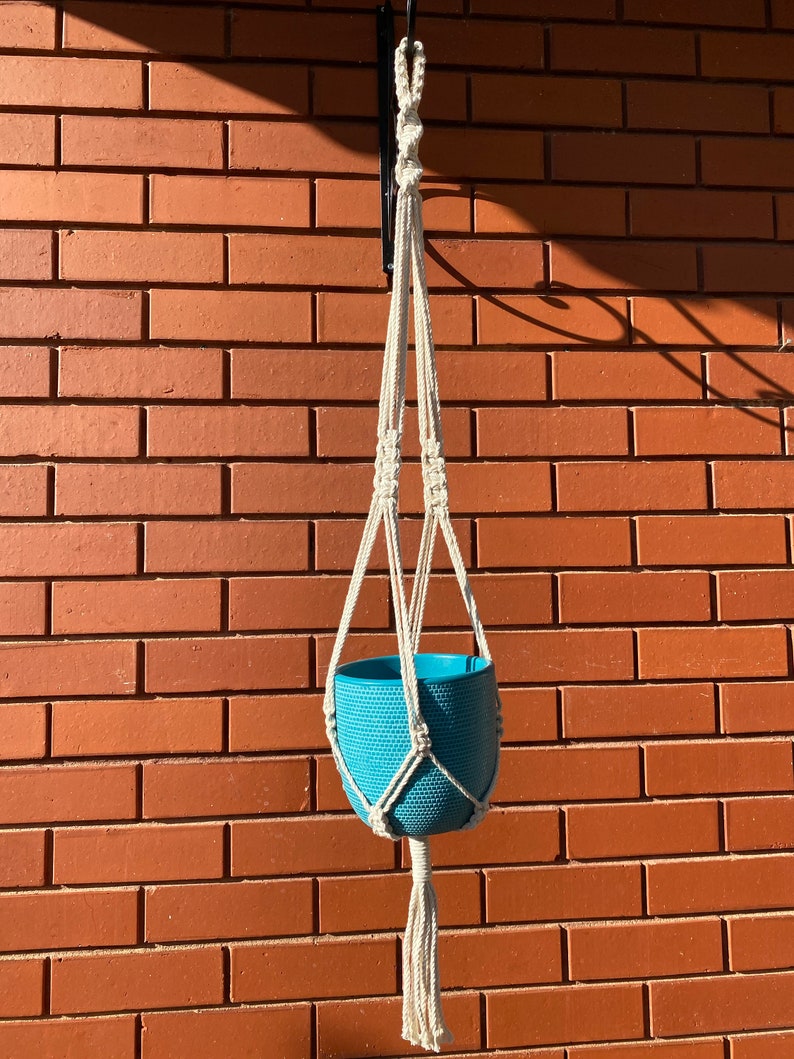 Macrame boho eclectic hand crafted natural fibre plant pot hanger