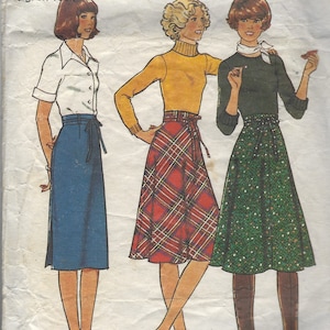 Vintage young teens A-line, gored and straight skirts sewing pattern