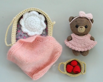 Crochet small bear with bedding, doll play set, mini dollhouse set, gift for daughter, dress up doll