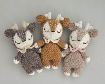 Poupée cerf au crochet, cadeau personnalisé pour bébé renne Amigurumi animal en peluche
