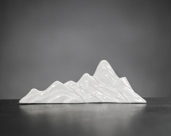 Ceramic Calligraphy Artist Painting Writing Brush Rest Holder " Mountain "  Creative home decoration, study home decoration