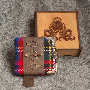 Série Thistle of Scotland Cahier à carreaux en laine fait main dans une boîte en bois