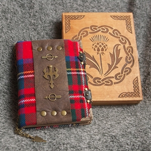 Série Thistle of Scotland Cahier en papier artisanal en laine à carreaux fait main dans une boîte en bois