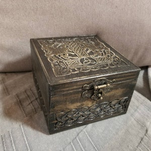 Vierkante juwelendoos met geheim compartiment Mjolnir and Dragons-thema met verborgen gedeelte
