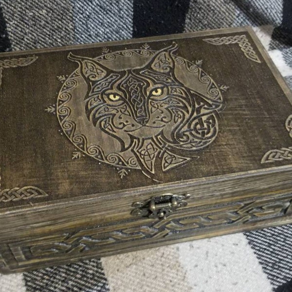 BiG Lynx themed wooden jevelery box/casket - 30x20x10cm