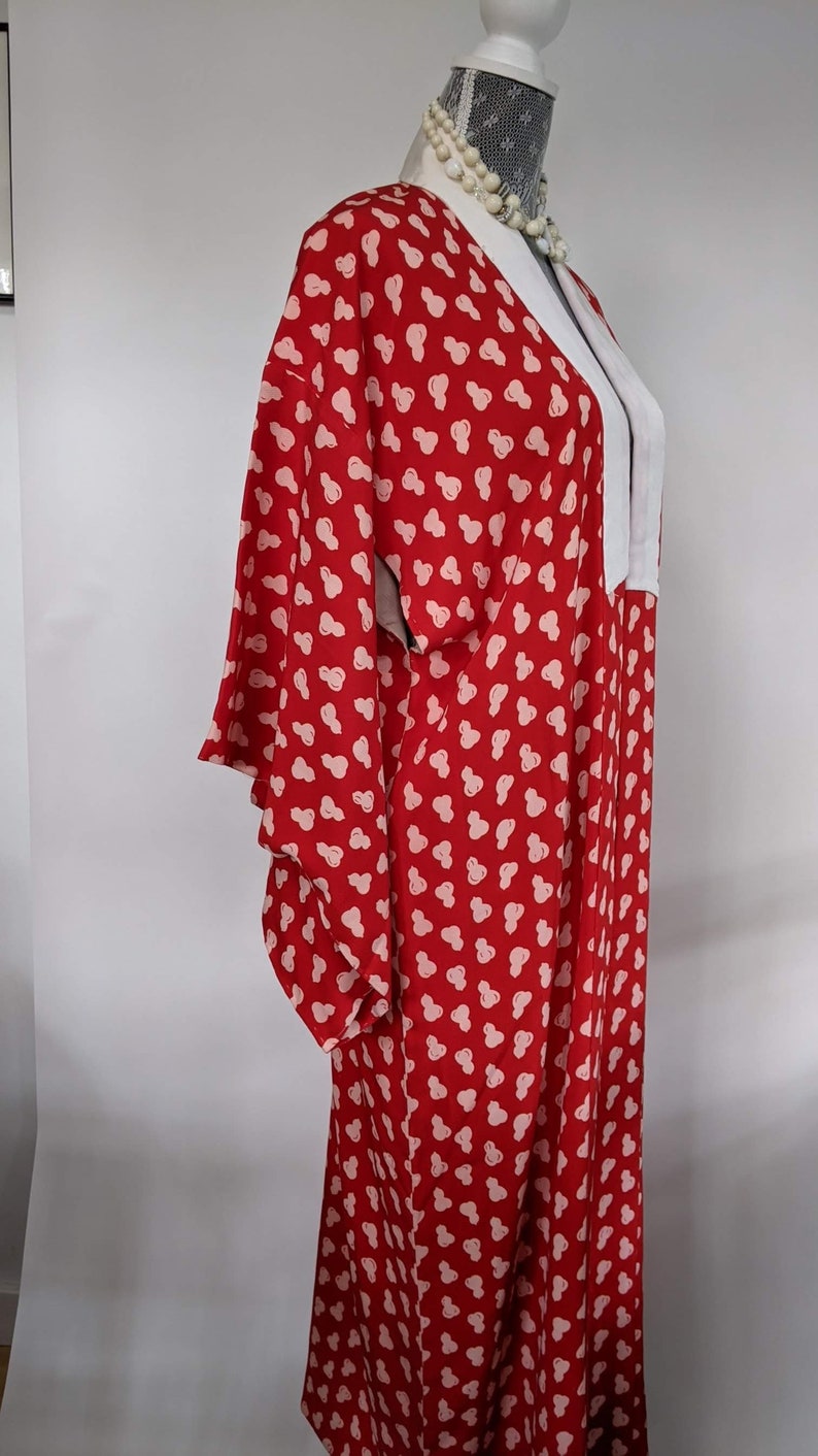 Original Traditional Japanese Vintage Nagajuban Red and White Silk Kimono Handmade Hand stitched 1960/'s Silk Boho Hippie silk Lined robe