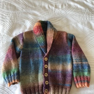 Unisex kid&#39;s cardigan, variegated colours.