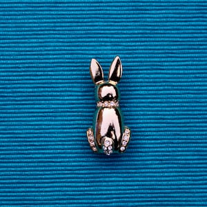 Broche de coelho dourado vintage, broche de coelho da Páscoa feito com cristais Swarovski