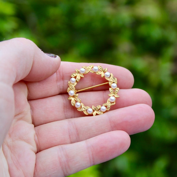 Vintage Pearl and Gold Wreath