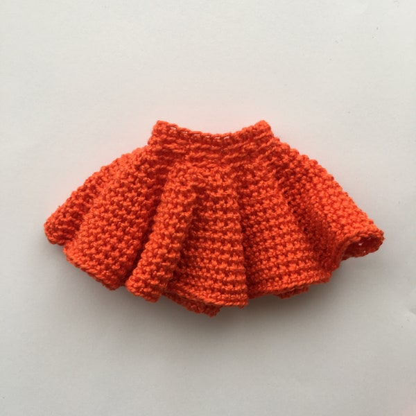 Patrón de Ganchillo para Crear una Falda Encantadora de Muñeca (PDF en Español e Inglés)