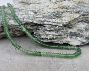 Prehniet pastelgroene, streng gefacetteerde schijven 3,5 mm diameter