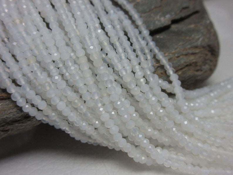 Milk opal strand top quality 2 mm strand 43 cm long