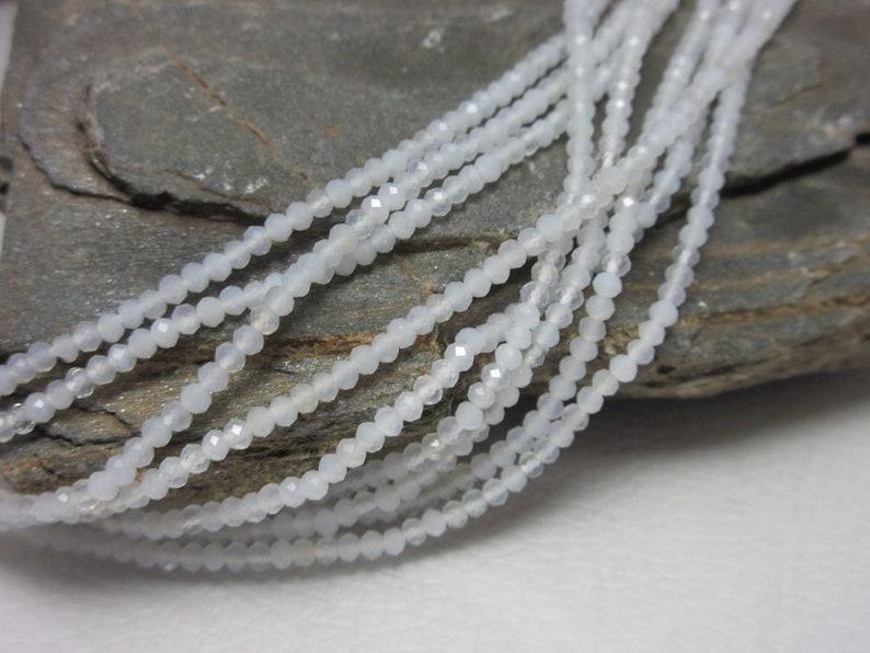 Milk opal strand top quality 2 mm strand 43 cm long