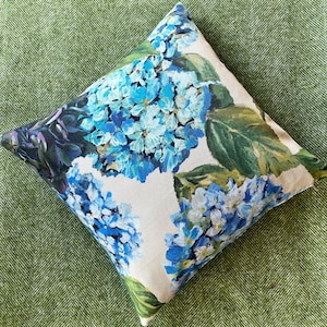Hydrangea cushion cover - Sudara Lino Designers Guild and green vintage velvet