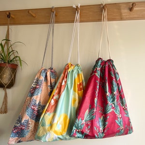 Sac à linge avec cordon de serrage, sac de voyage GP&J Baker, tissu floral vintage en coton glacé des années 80