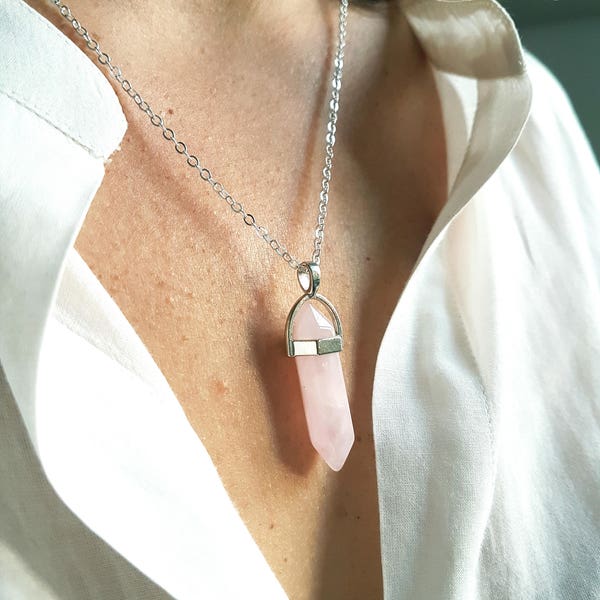 Pink quartz pendant necklace, collier avec pendentif Quartz rose