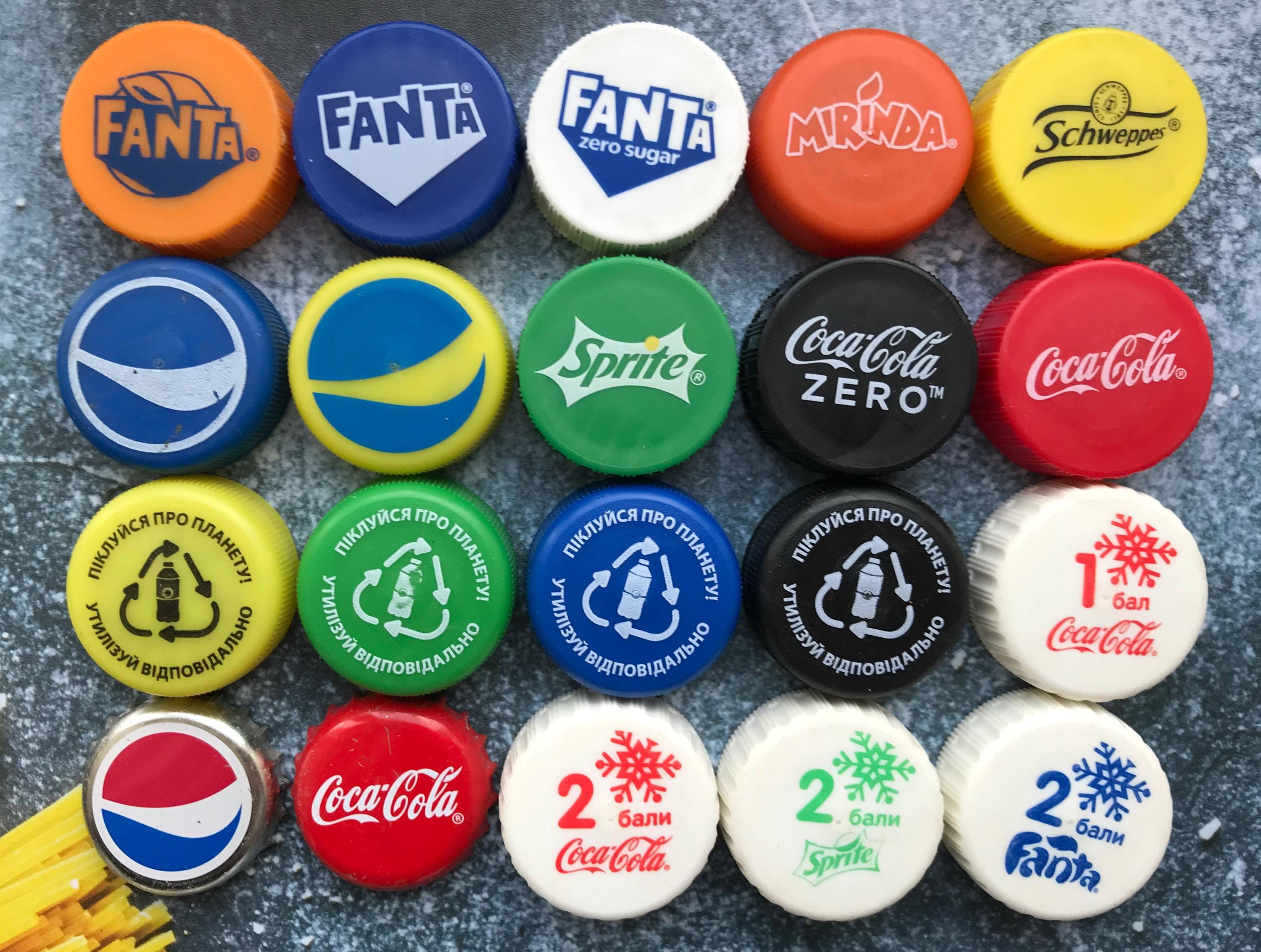 Fanta bottle caps - Etsy 日本