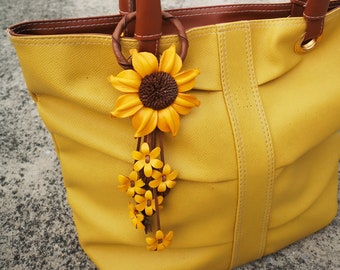 Genuine Leather Flower Keyring yellow Women Hook Handcraft Bag Purse Handbag Zipper Charm Accessories Floral Hook Real Leather Purse Charm