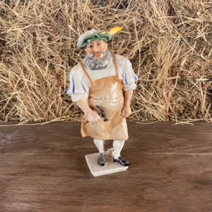 Hutschenreuther Porcelain Hans Sachs Figurine from Wagner Opera