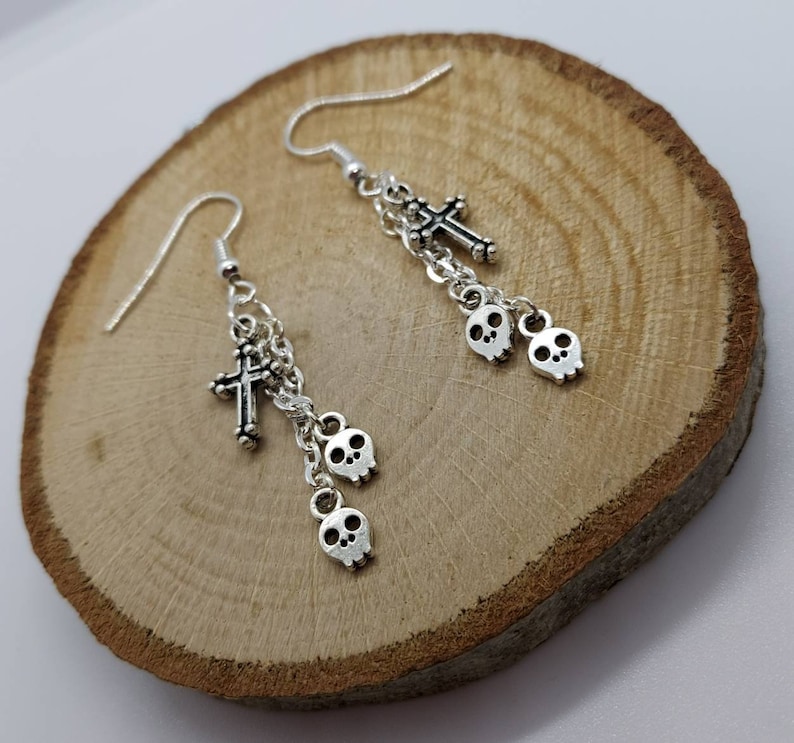 skull jewellery womens earrings gothic earrings Skull earrings skull and crosses dangly earrings dangly skulls gotjic jewellery