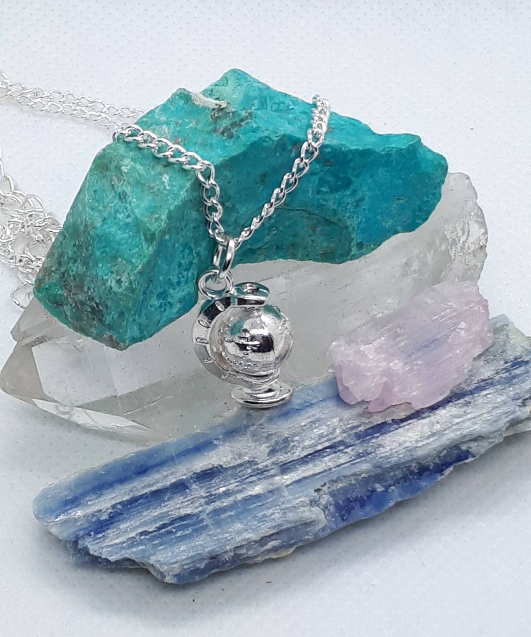 Globe World Map Necklace Earth Necklace Travellers Gift Etsy